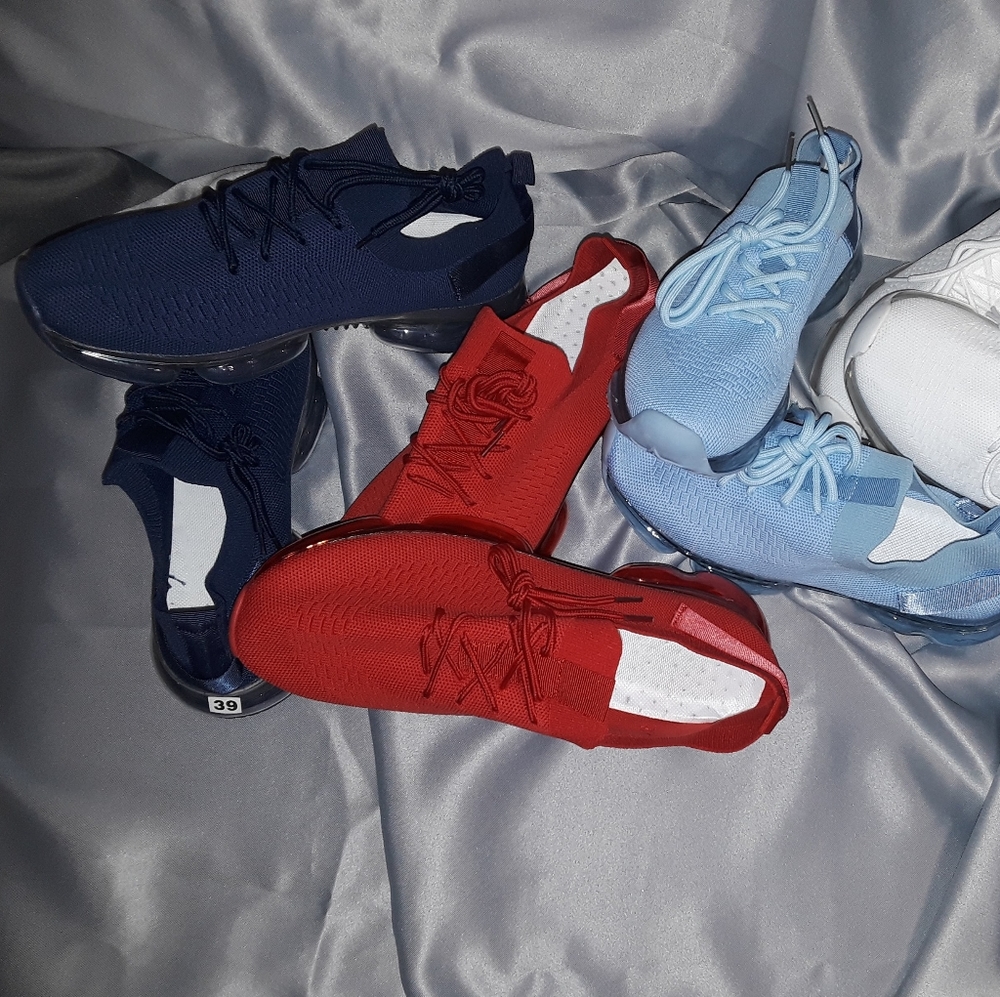 Mesh shoes